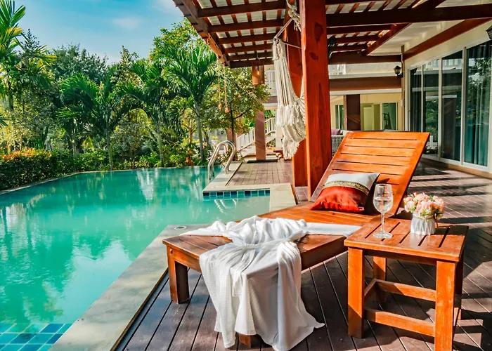 Farinda Resort & Pool Villa