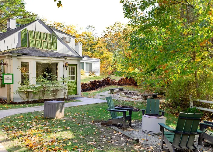 Lodge On The Cove