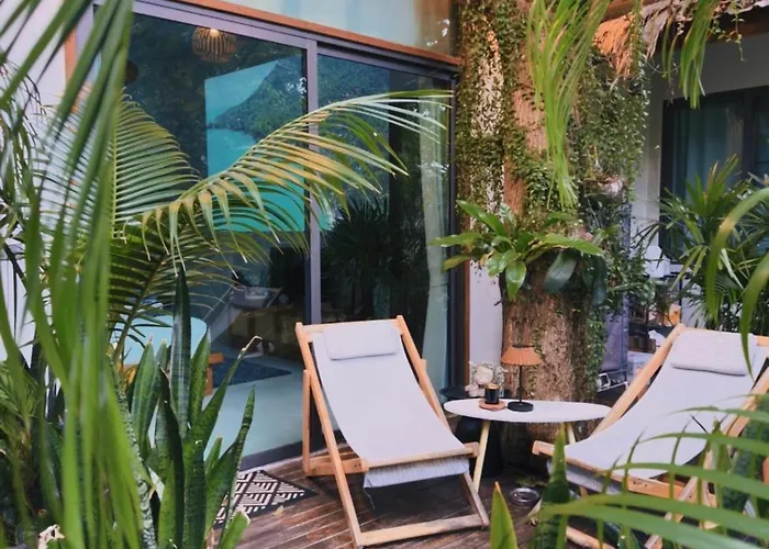 Salad Beach Guest House