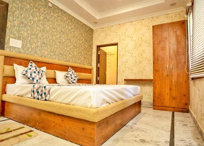 Soni'S Mansion-100M From Khajuraho Temples