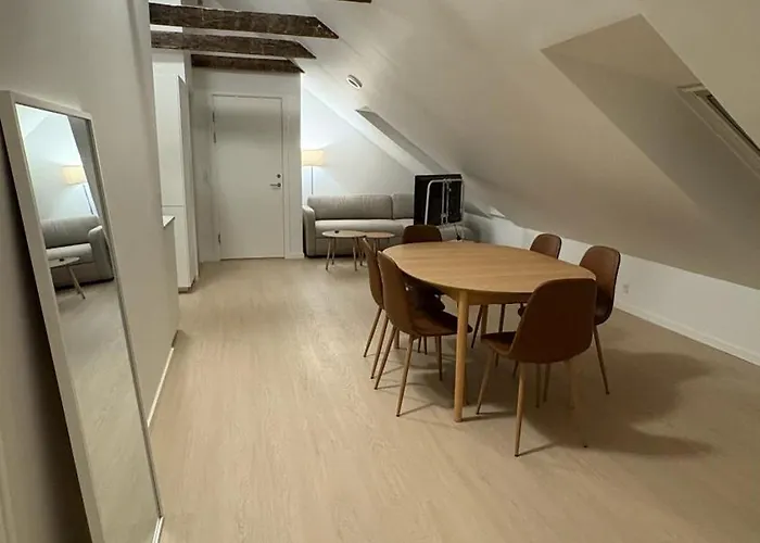 Leiti House