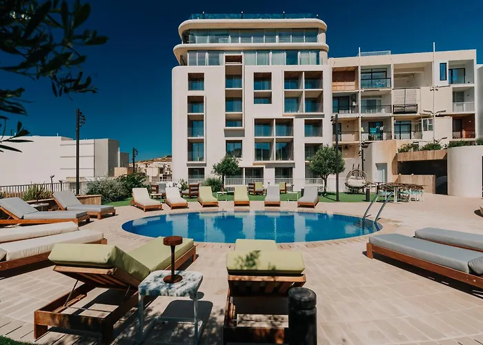 Reef Hotel & Spa