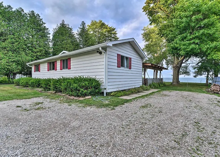 Lakefront Forestville Paradise W/ Private Beach!