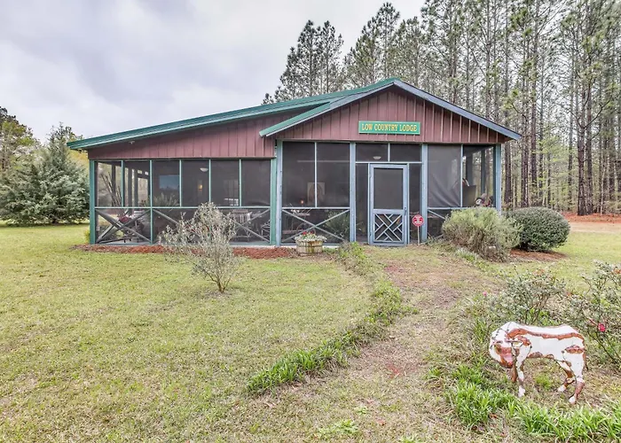 Tranquil Fairmont Studio W/ Patios - Pets Welcome!
