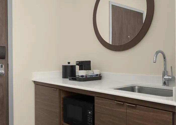 Hampton Inn & Suites By Hilton Long Island Farmingdale