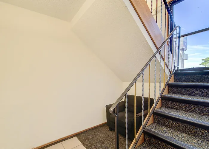 Capital O Amerihost Inn And Suites Kingdom City Hwy 54 Mo