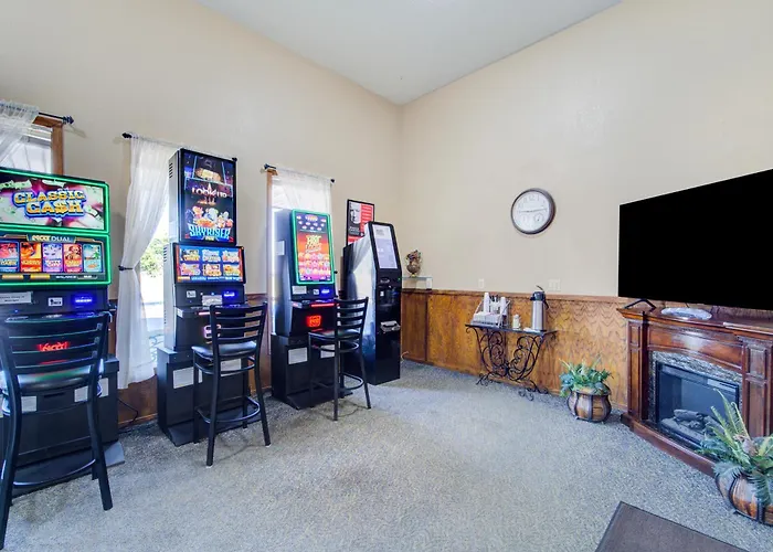 Capital O Amerihost Inn And Suites Kingdom City Hwy 54 Mo