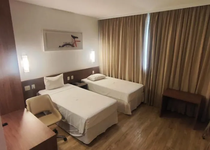 Quarto Econômico dentro do Samba Hotel Linhares