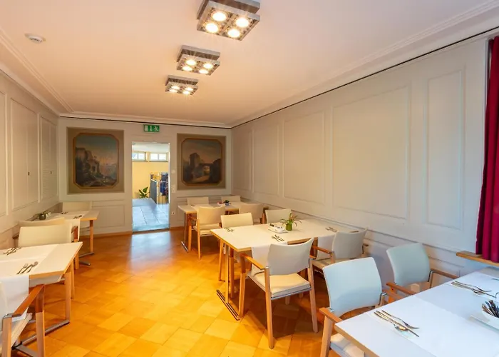Hotel Und Restaurant Zum Goldenen Kopf