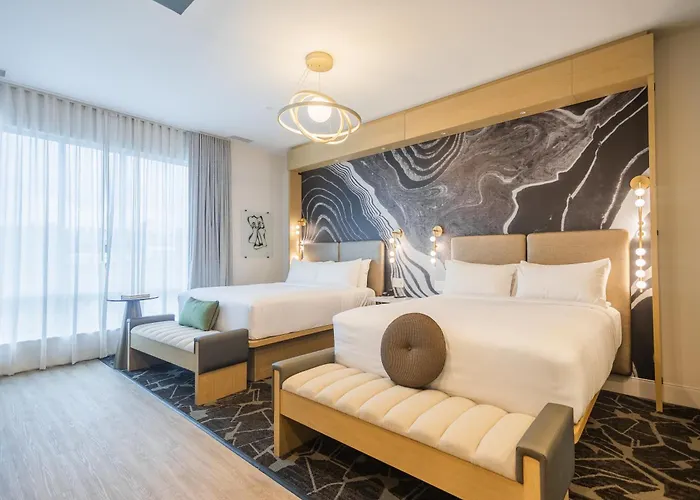 Posh On Kirkwood, A Boutique Hotel
