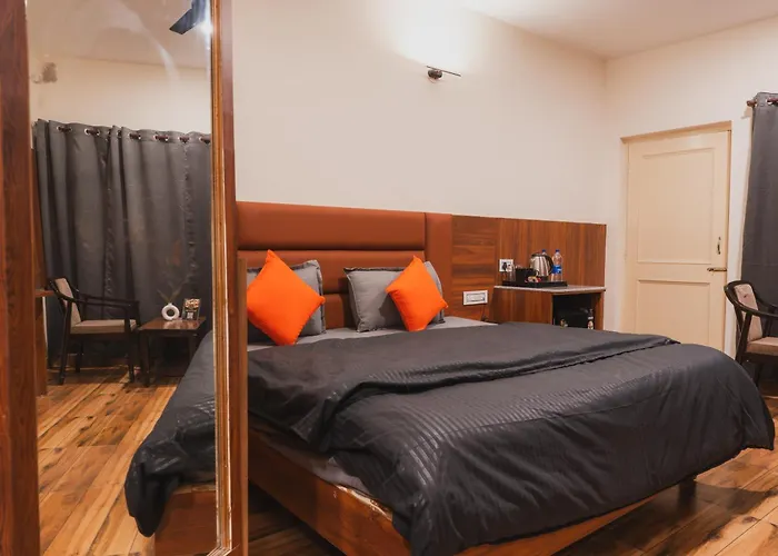 Hotel Morainic Hills Mall Road Bhagsunag