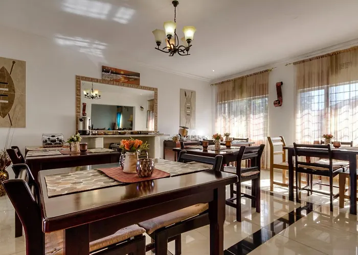 Bernevece Retreat Empangeni Air-Con Ensuite Rooms
