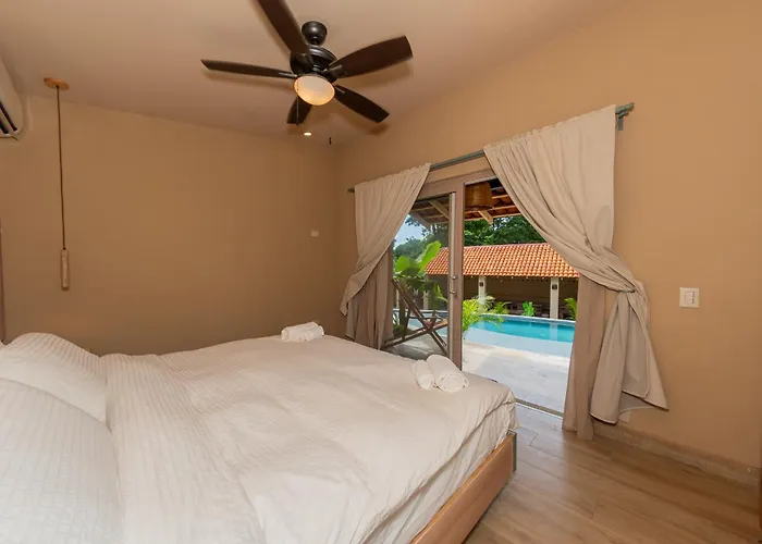 Casa Naera Hotel