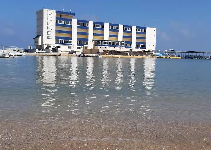 Mounes Hotel