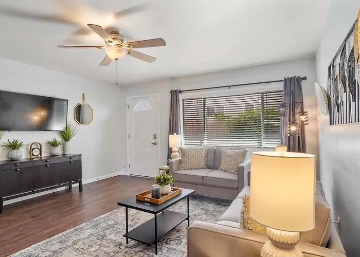 Inviting 2-Br Condo In The Heart Of Imperial Beach