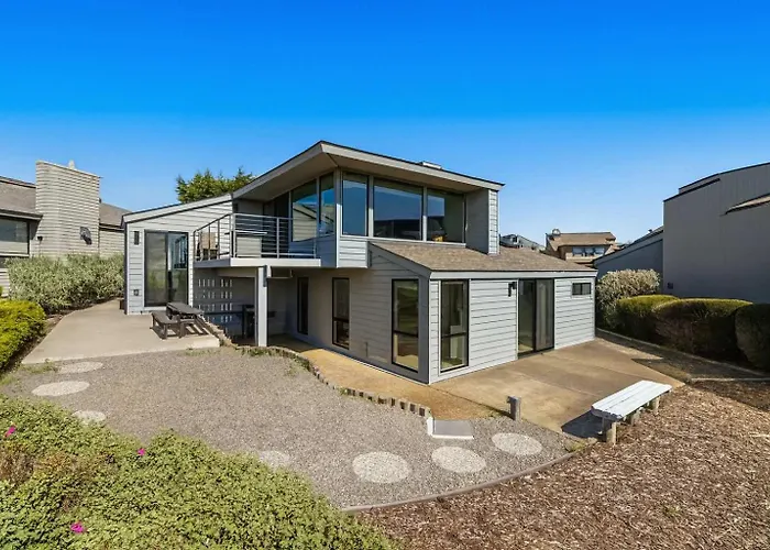 Coastal Tee Lodge By Sonoma Stays - Ocean Views