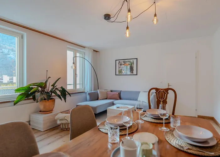 Spacious, Stylish & Central Apartment, Great Excursions In Surrounding Area