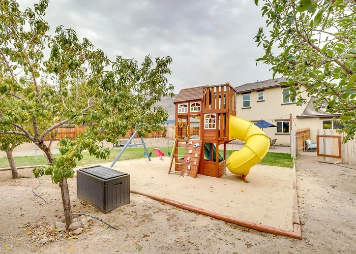 Hike, Play & Unwind: Charming Reno Unit