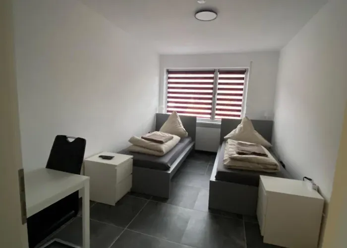 Moderne 2 Zimmer Wohnung Küche und Bad im Zentrum
