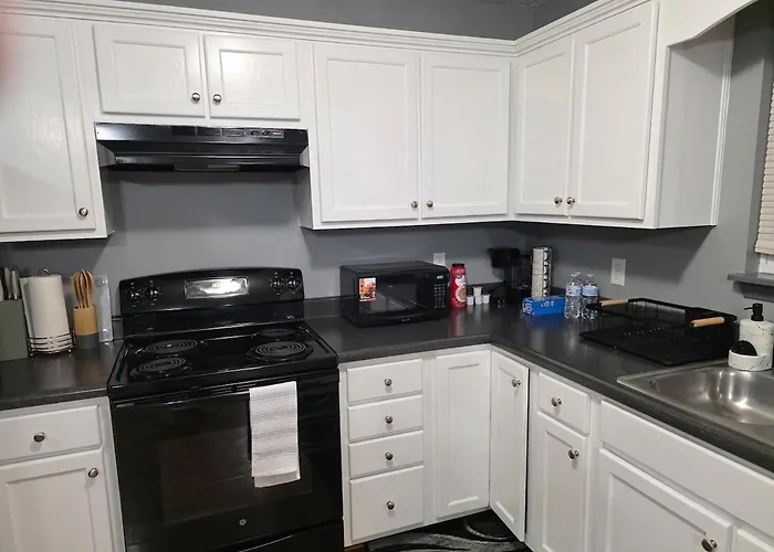 The E-Town Retreat 2Br Townhouse Close To Downtown