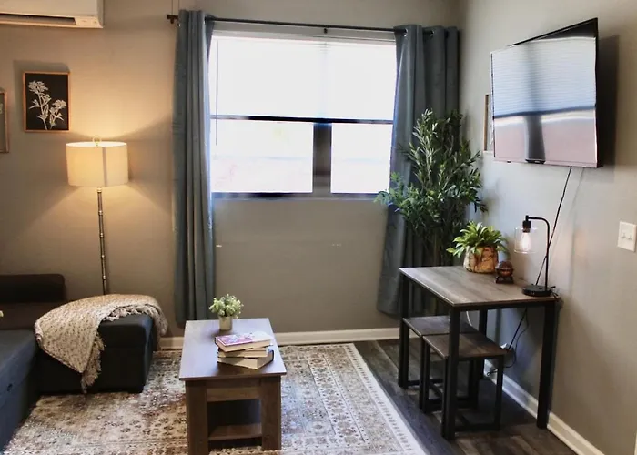 Little Rock - Modern Hideaway Steps From Sights And City Vibes