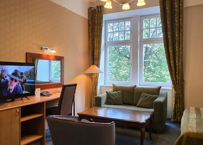 Barclay Hotel