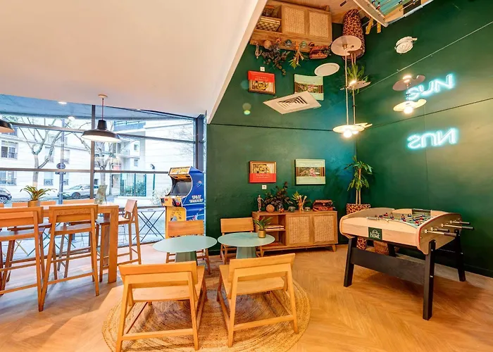B&B HOTEL Rueil-Malmaison Gare