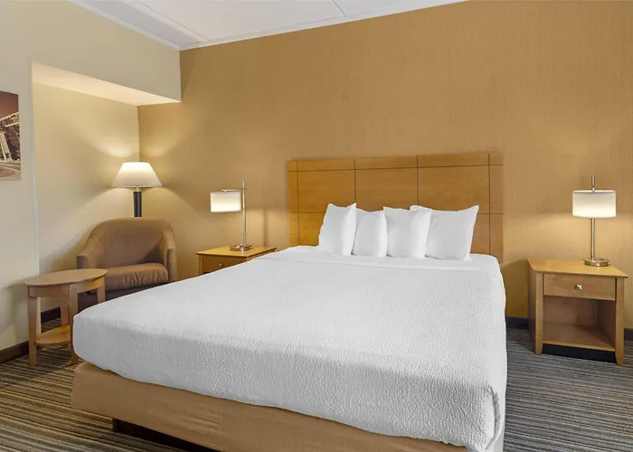 Best Western Royal Plaza Hotel And Trade Center