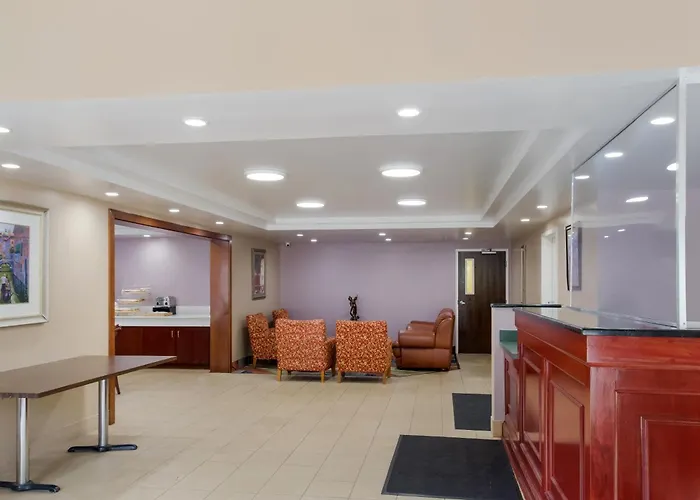 All Seasons Inn & Suites Smithfield Providence