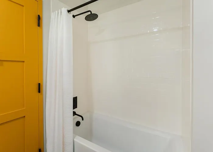 Sun & Ski Inn And Suites