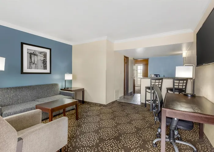 Best Western Innsuites Tucson Foothills Hotel & Suites