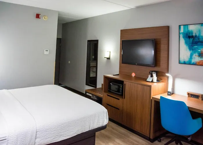 La Quinta Inn & Suites By Wyndham Fayetteville I-95