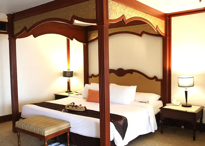 Primula Beach Hotel