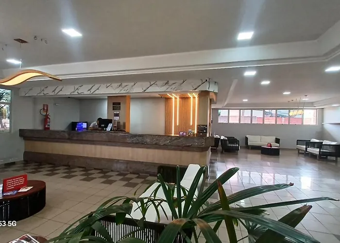 Victoria Plaza Hotel