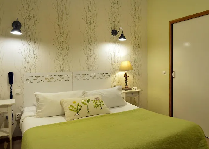 Auberge Le Colombien - Hotel Et Restaurant