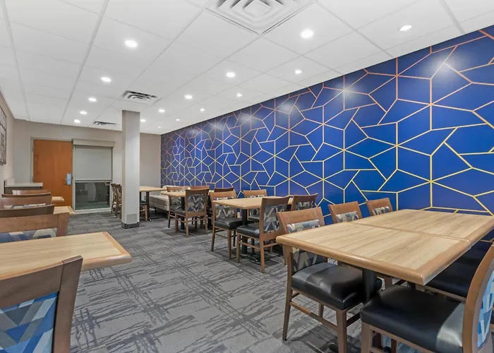 Best Western Plus Pembina Inn & Suites