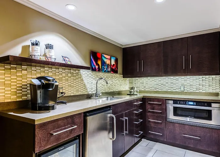 Oasis Hotel And Conv Center, An Ascend Collection Hotel