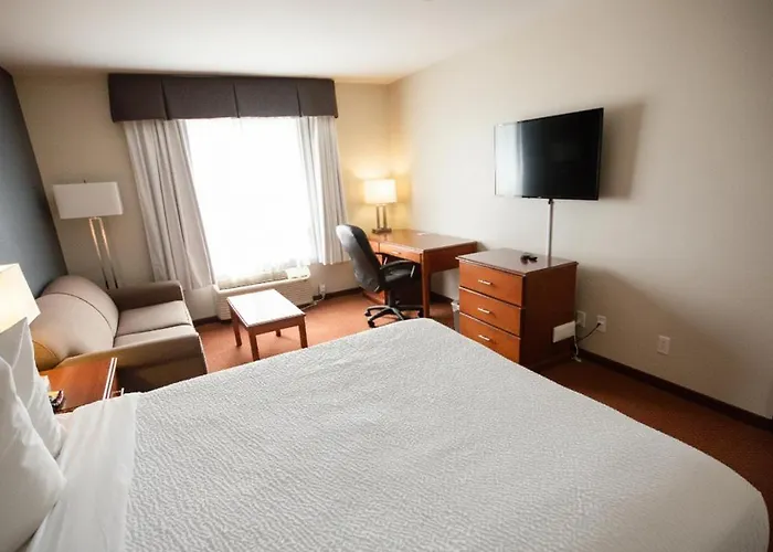 Super 8 By Wyndham Whitecourt