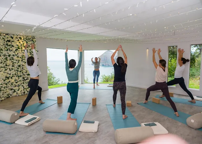 Sandy Cove Hotel