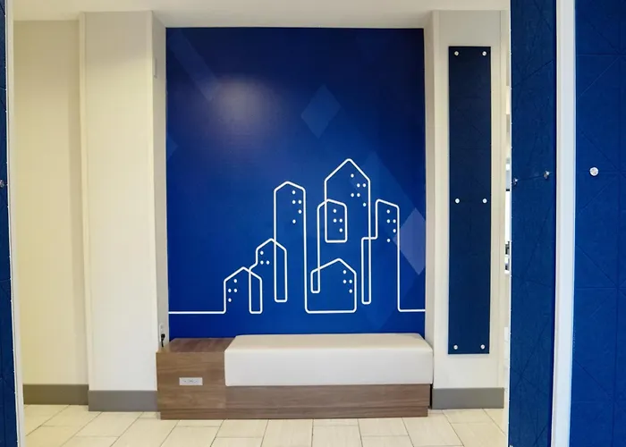Holiday Inn Express Pembroke By Ihg