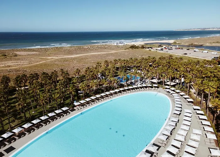 Wine & Books By The Sea, Algarve Resort