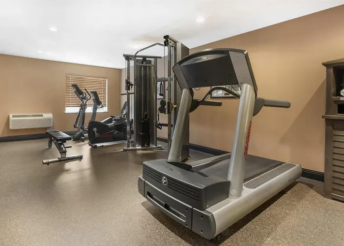 Best Western Plus Country Meadows Inn