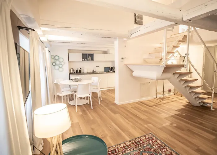 Hotel Vis A Vis