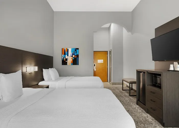 Best Western Plus New Caney Inn & Suites