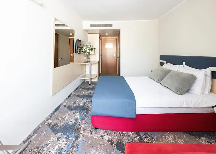 Zenith Hotel