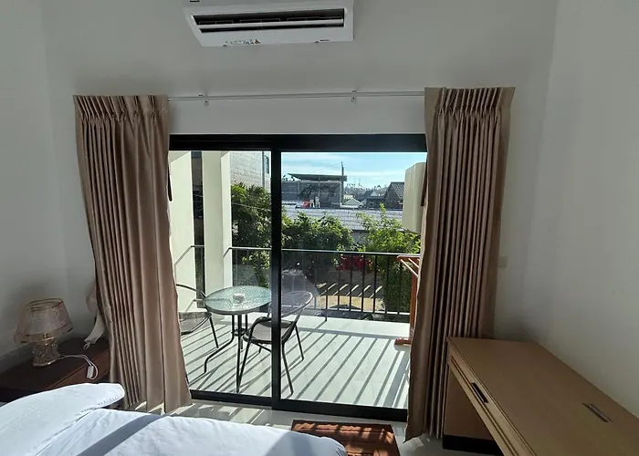 Bonny Hotel 4 Floors No Elevator 8Am-9Pm