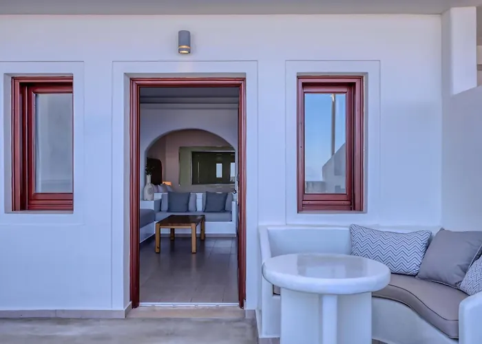 Splendour Hotel And Suites