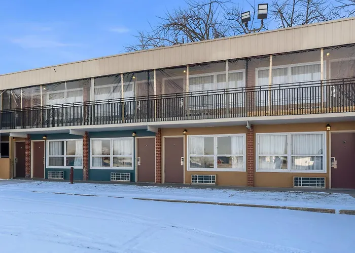 Devils Lake Inn By Oyo Near Devils Lake Regional Airport