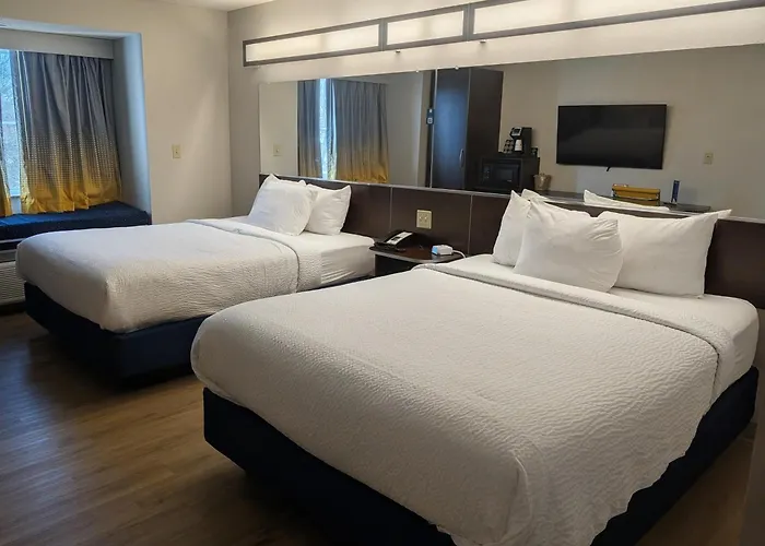 Microtel Inn & Suites By Wyndham Wheeling At The Highlands