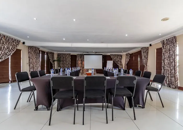 Lakeview Boutique Hotel & Conference Center